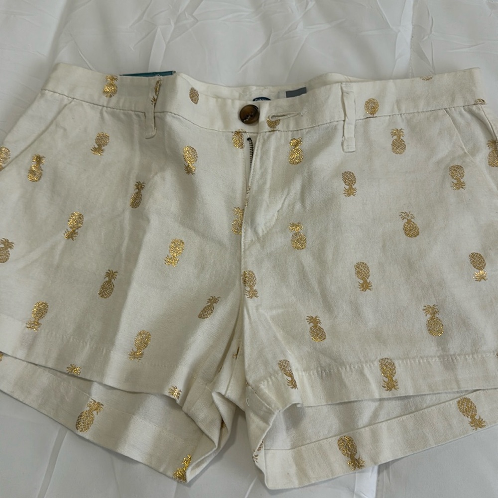 Old Navy Pineapple design linen shorts